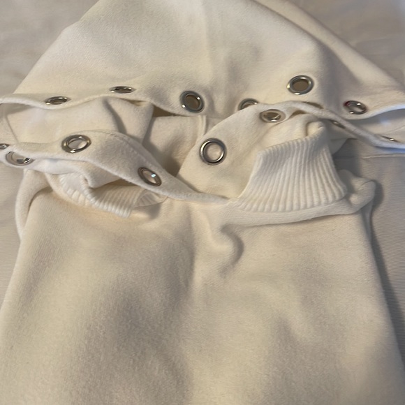 Zara white cropped sweater Sz small - Picture 6 of 6